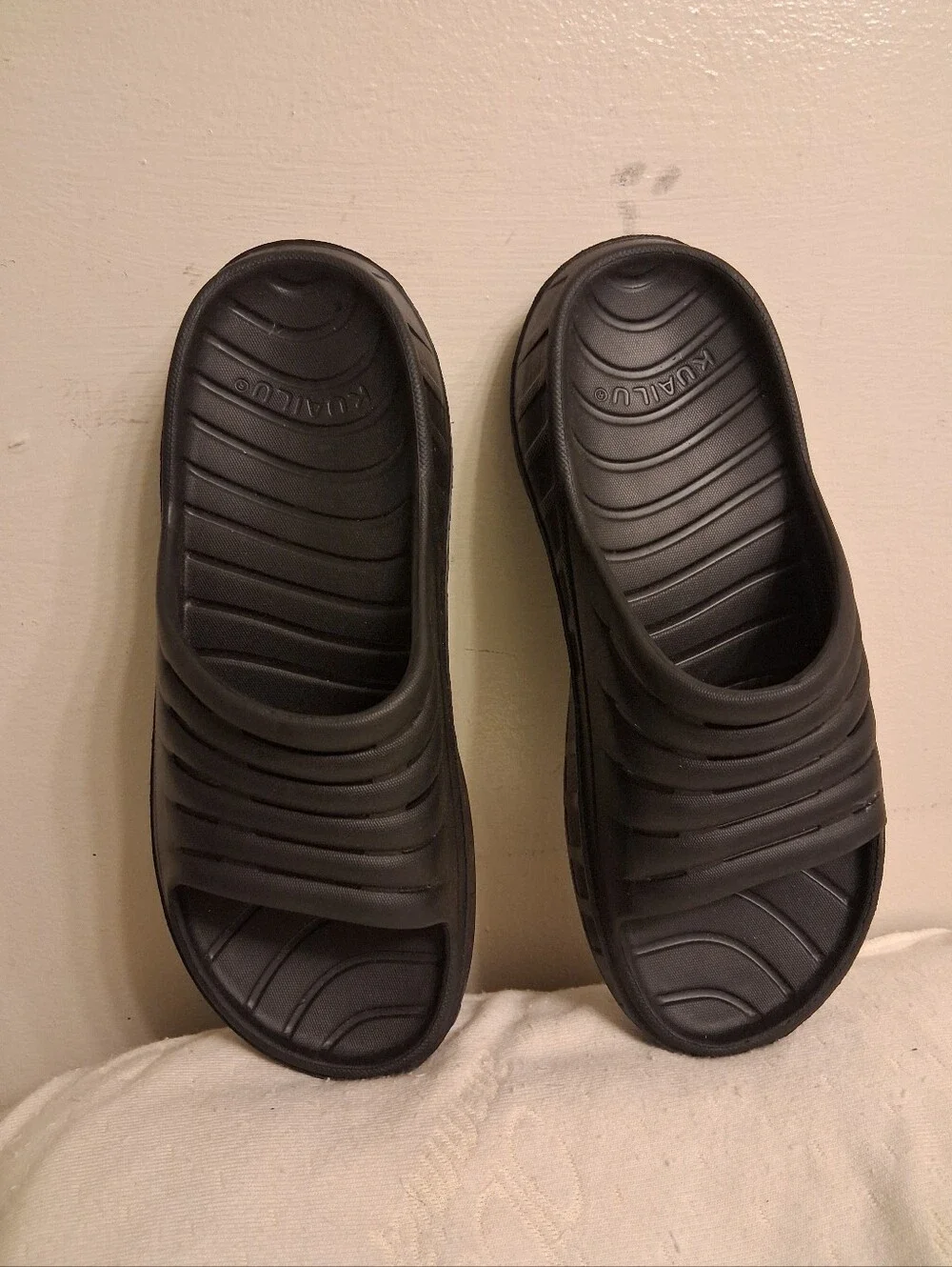 Men's KUAILU Black Slip-On Comfort Slides Similar to Crocs , size 10